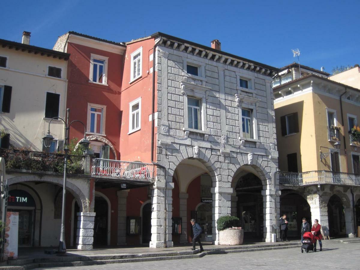 Palazzo Del Provveditore T02294 Desenzano del Garda Exterior foto